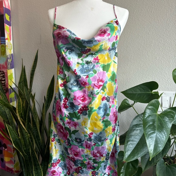 Nordstrom Vero Moda Floral Satin Mini Midi Dress - great condition! - Picture 2 of 4